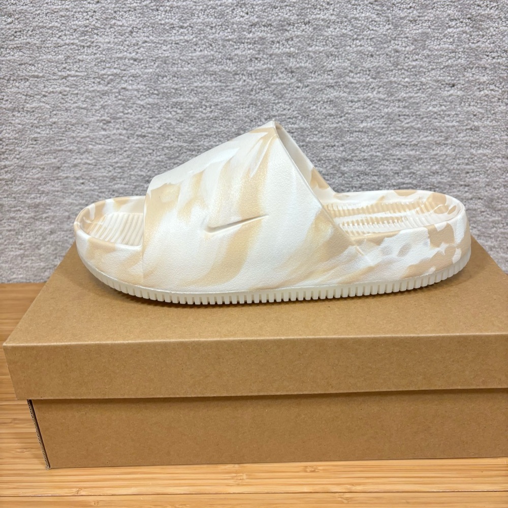 Nike Cream and Tan Sandals